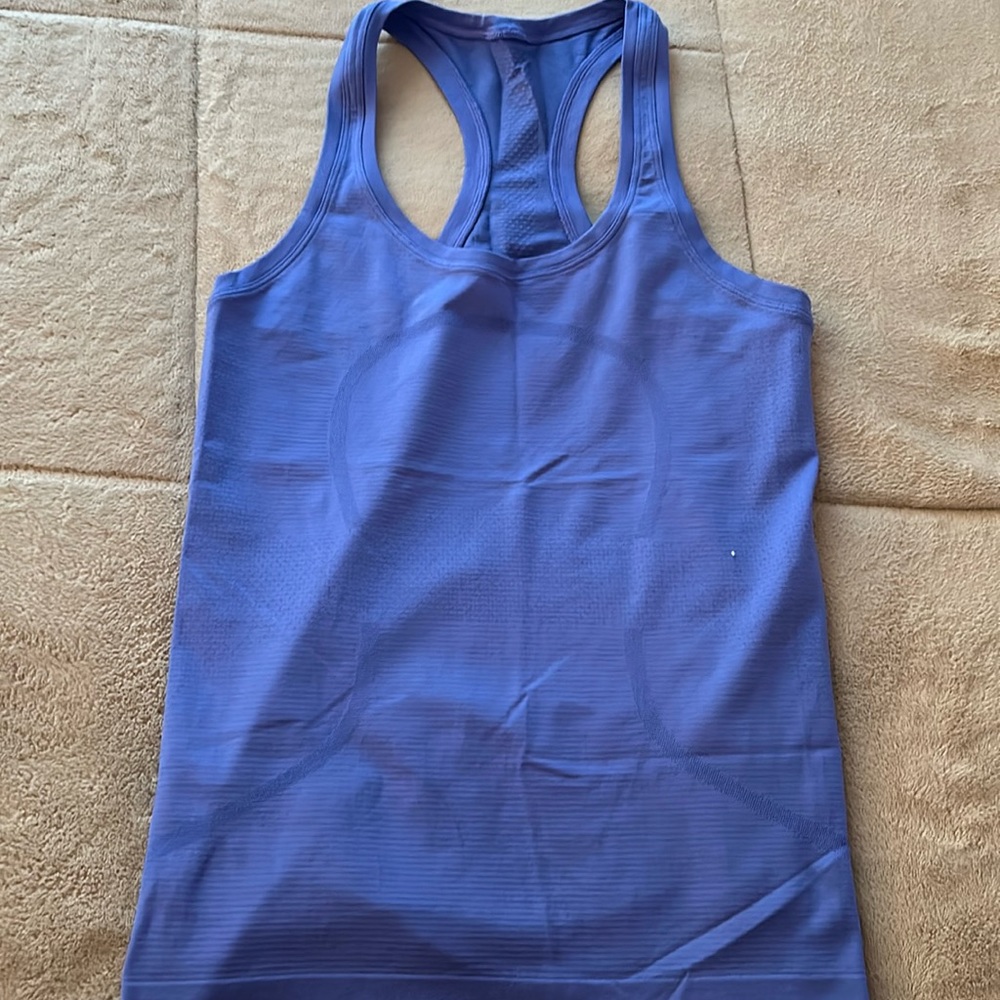 Lululemon Swiftly Tech Racerback 2.0 size 6